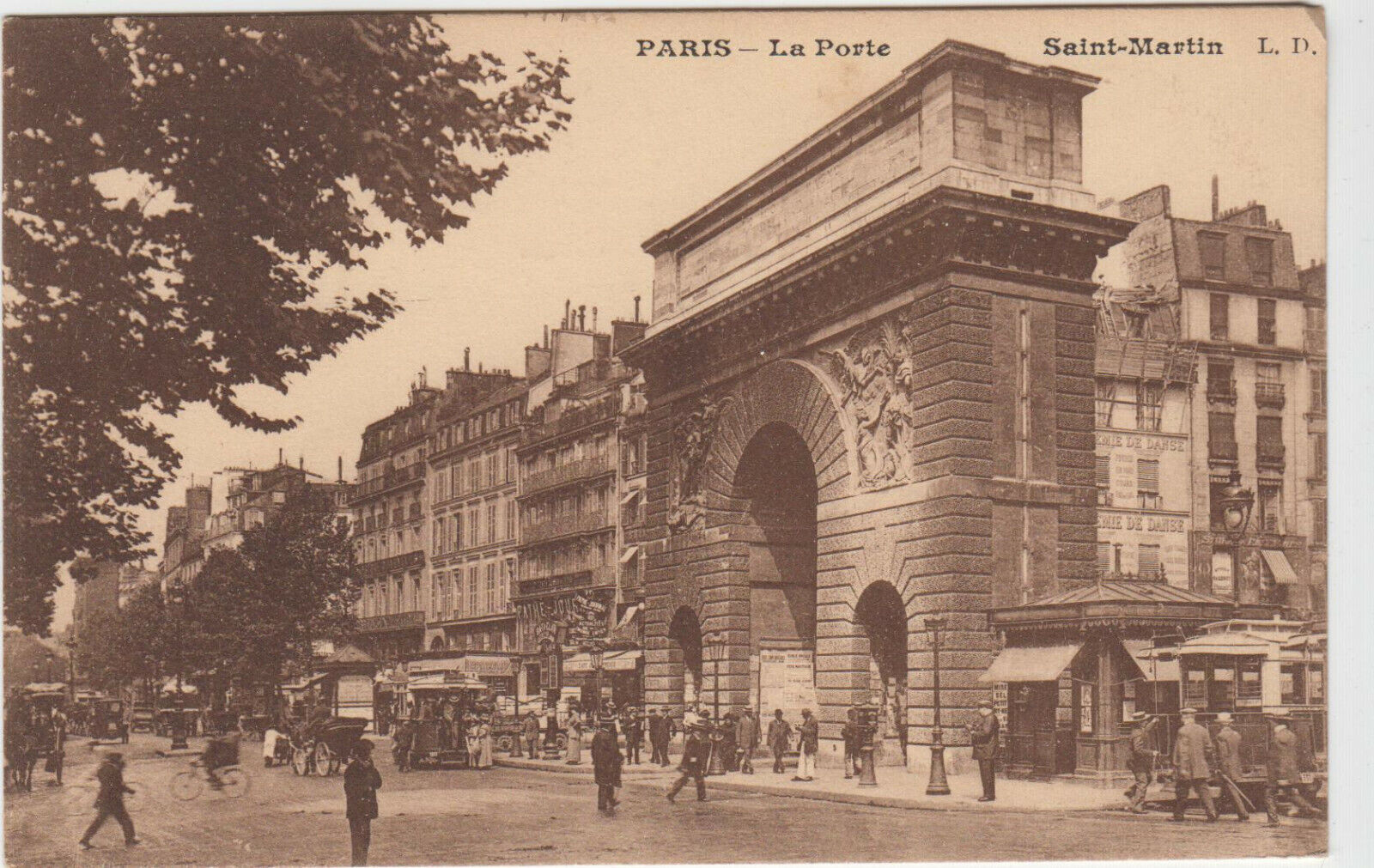 CARTE POSTALE PARIS LA PORTE SAINT MARTIN 123937563459