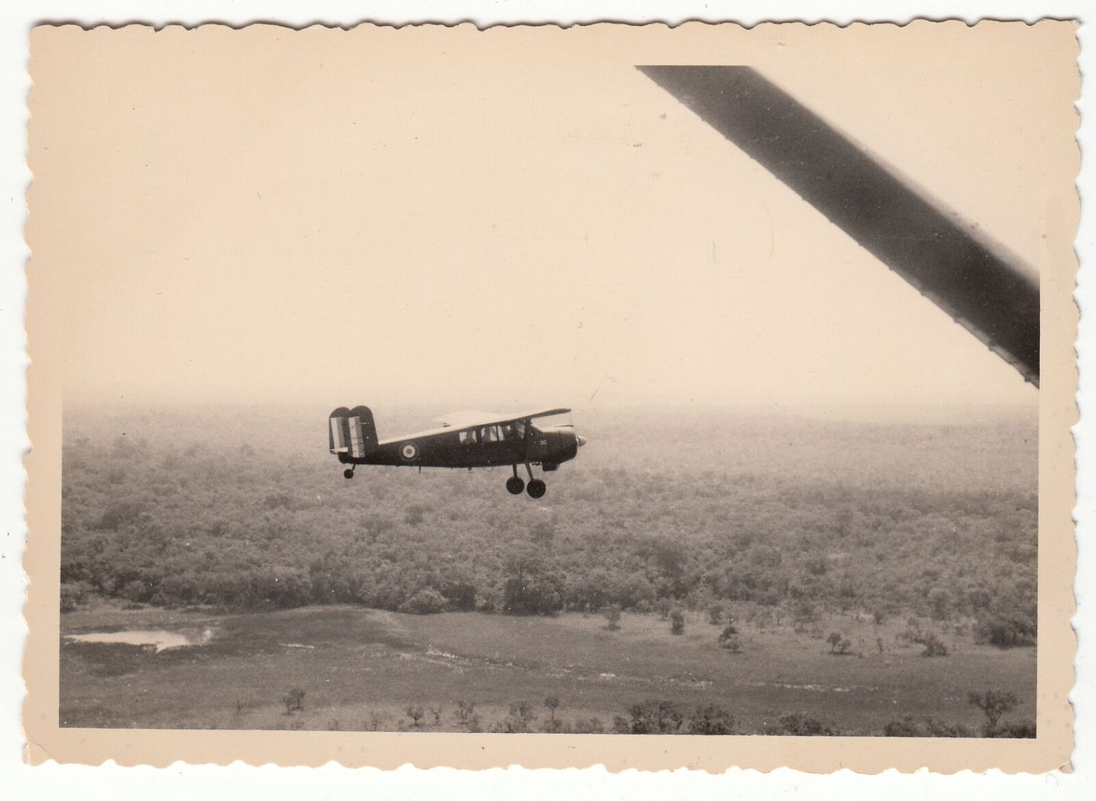 PHOTO MILITAIRE AFRIQUE RESERVE DE BOUNA VUE AERIENNE AVEC AVION 122188023039